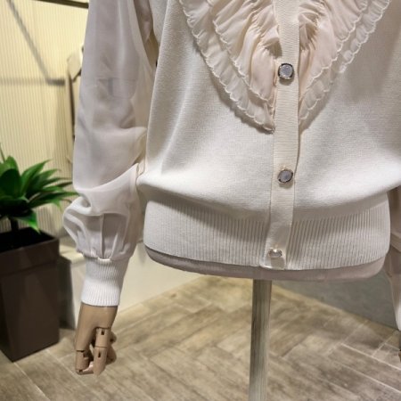 쉬폰 프릴 V넥 니트