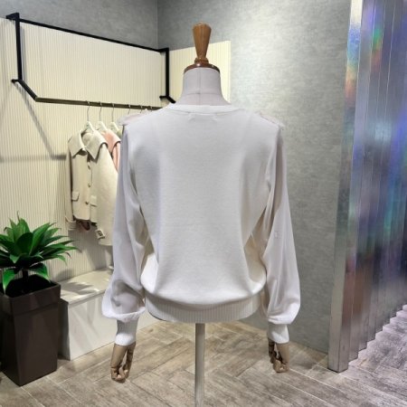 쉬폰 프릴 V넥 니트