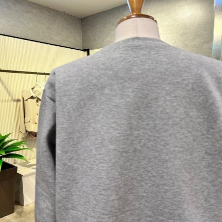 자수 마크 맨투맨 티셔츠