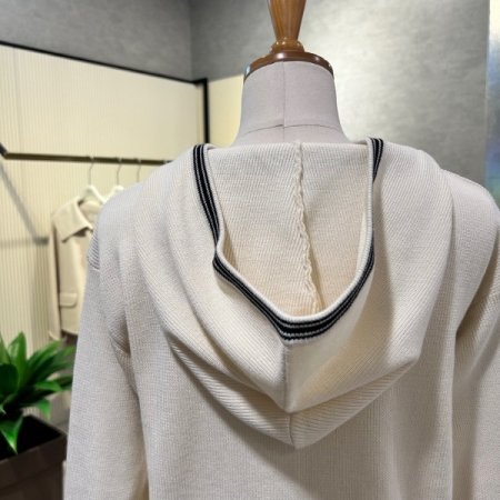 배색 라인 후드 니트