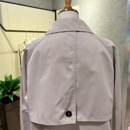 백 단추 숏 트렌치 코트