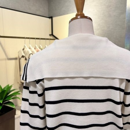 라인 배색 세일러 카라 가디건