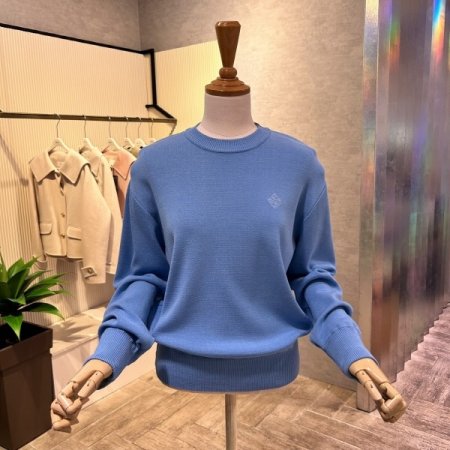 자수마크 심플 니트