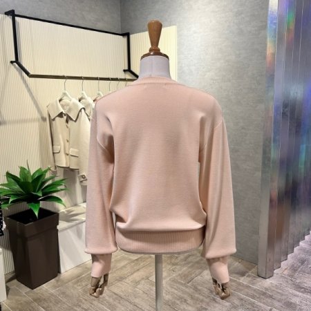 자수마크 심플 니트