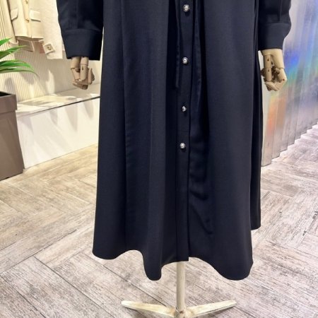 백 플리츠 빅 카라 롱 원피스