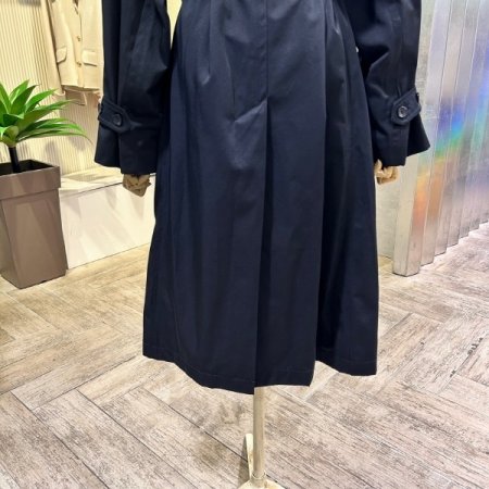 카라 벨티드 트렌치 코트