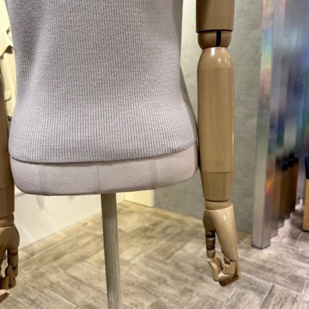 크롭 민소매 니트