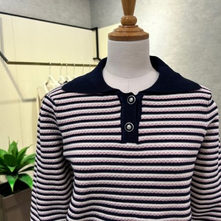 배색 투톤 카라 니트