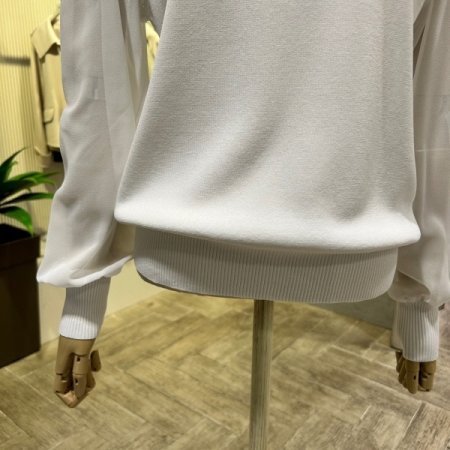 카라 시스루 소매 니트