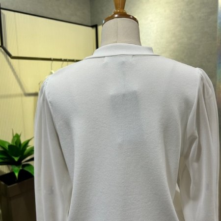 카라 시스루 소매 니트