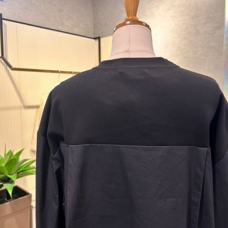 배색 사이드 스트링 언발 티셔츠