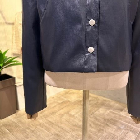 페이크 레더 크롭 자켓