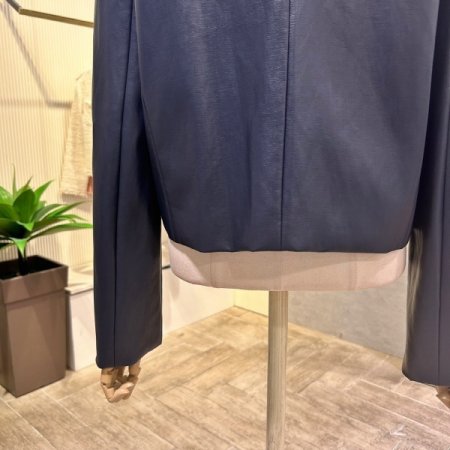 페이크 레더 크롭 자켓