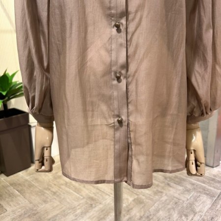 언발 셔링 소매 카라 블라우스