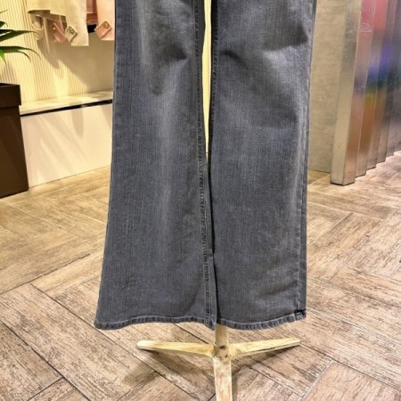 부츠컷 그레이 데님 팬츠