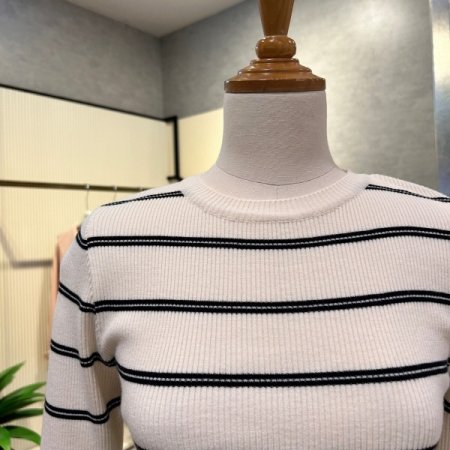 스트라이프 슬림 니트