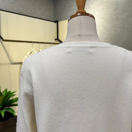 베이직 라운드 니트