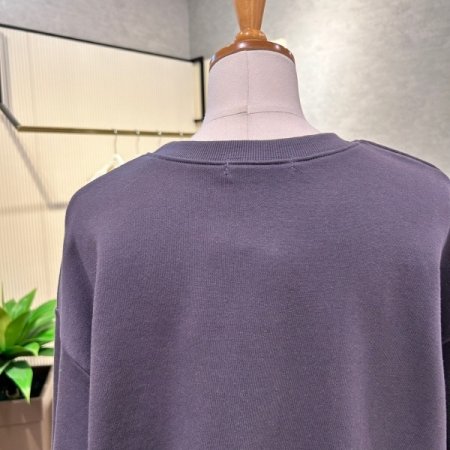 박시 레터링 맨투맨 티셔츠