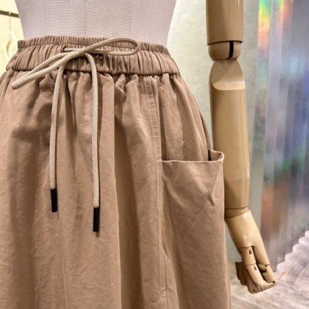 밴딩 사이드 언발 롱 스커트