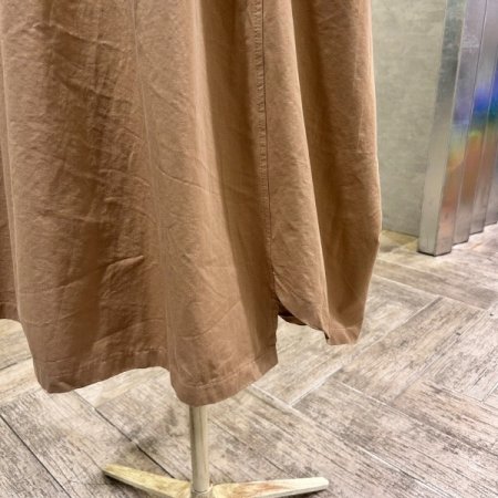 밴딩 사이드 언발 롱 스커트