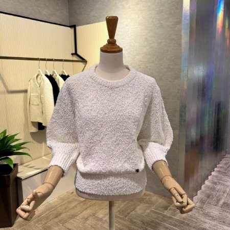 라운드 퍼프 소매 니트