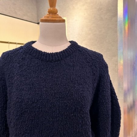 라운드 퍼프 소매 니트