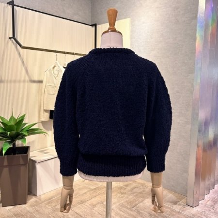 라운드 퍼프 소매 니트