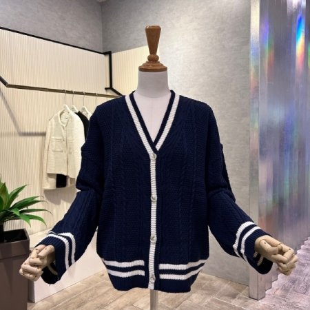 라인 배색 단추 가디건
