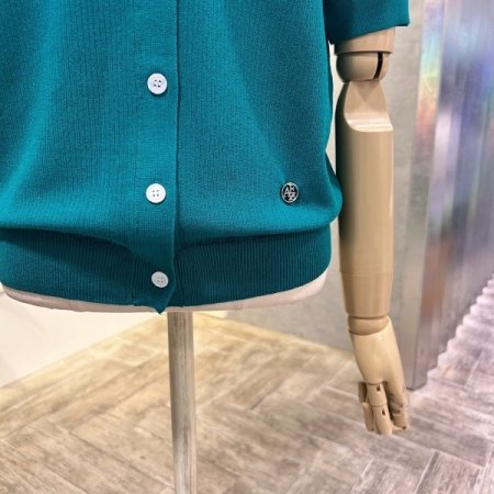 카라 단추 니트 가디건