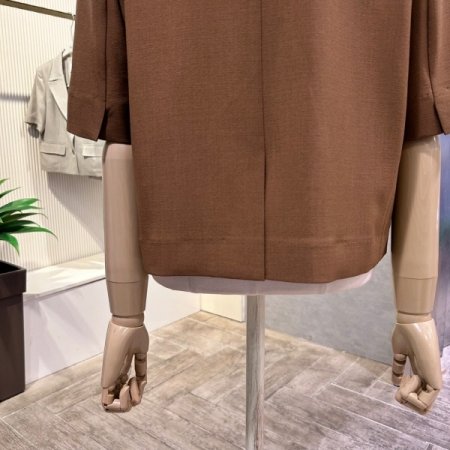 더블 단추 크롭 자켓