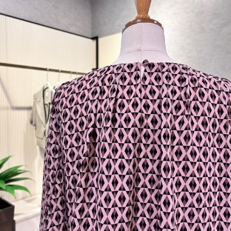 트임 소매 밴딩 블라우스