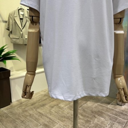 U넥 심플 티셔츠