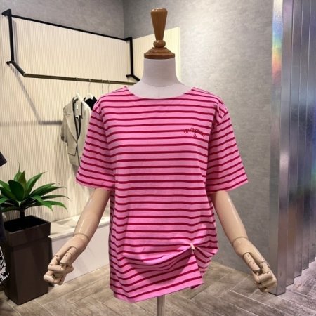 자수 마크 스트라이프 티셔츠