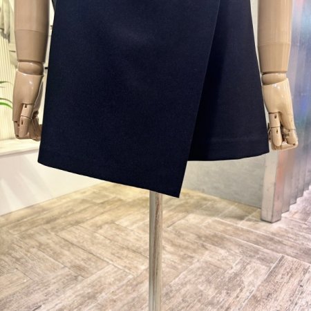 심플 랩 라인 미니 스커트