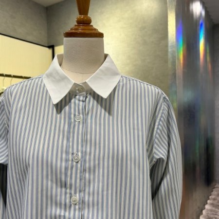 배색 카라 스트라이프 셔트