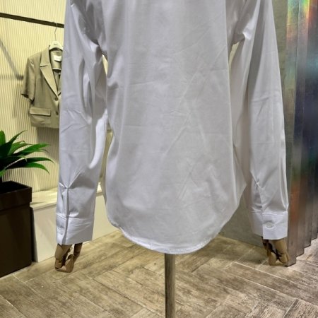 다트 라인 카라 블라우스