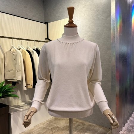 진주 라운드 반폴라 니트