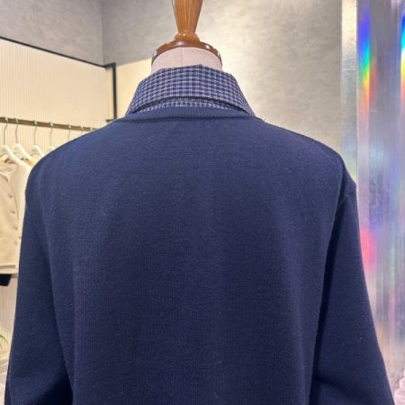 체크 셔츠 카라 소매 배색 니트