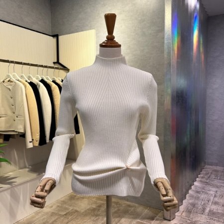 사선 골지 반 폴라 니트