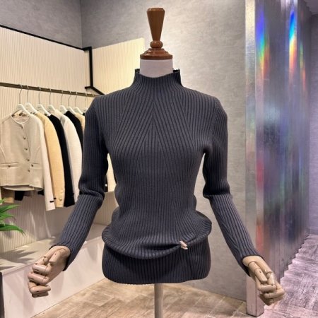 사선 골지 반 폴라 니트