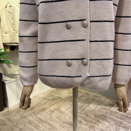 더블 배색 라인 가디건