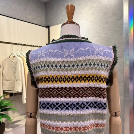 패턴 라인 배색 민소매 니트