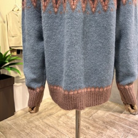 에스닉 부클 박시 니트