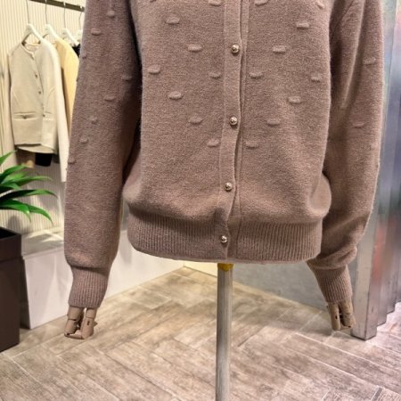 입체 패턴 라운드 가디건