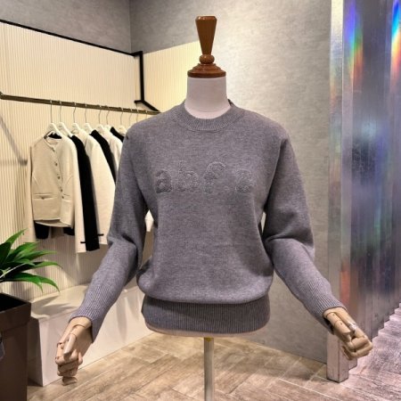 부클 레터링 라운드 니트