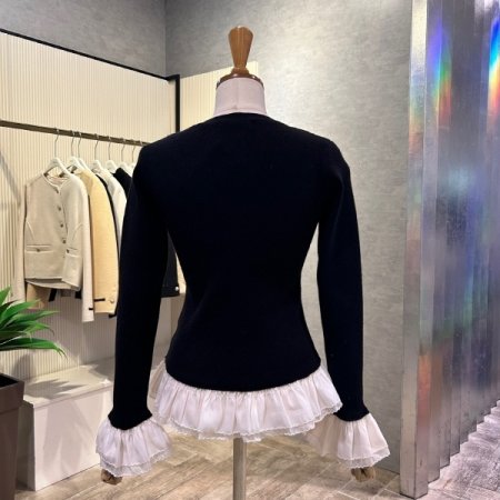 골지 프릴 배색 니트