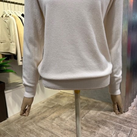 베이직 반 폴라 니트