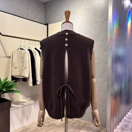 라운드 백 트임 베스트 니트