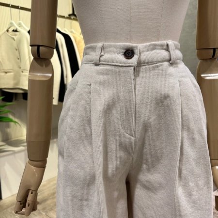 투턱라인 골덴 반바지