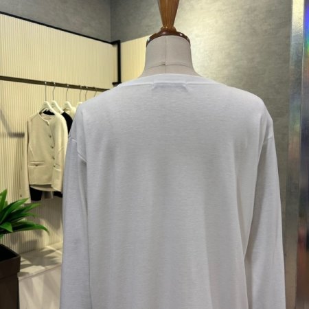 라운드 레터링 티셔츠